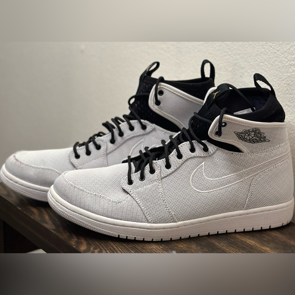 Jordan 1 High Ultra White